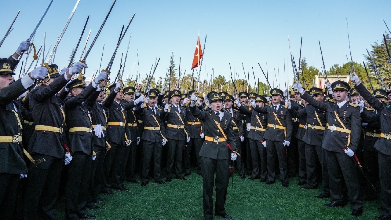 MSB’den teğmenler açıklaması: ‘Organize disiplinsizlik kabul edilemez’